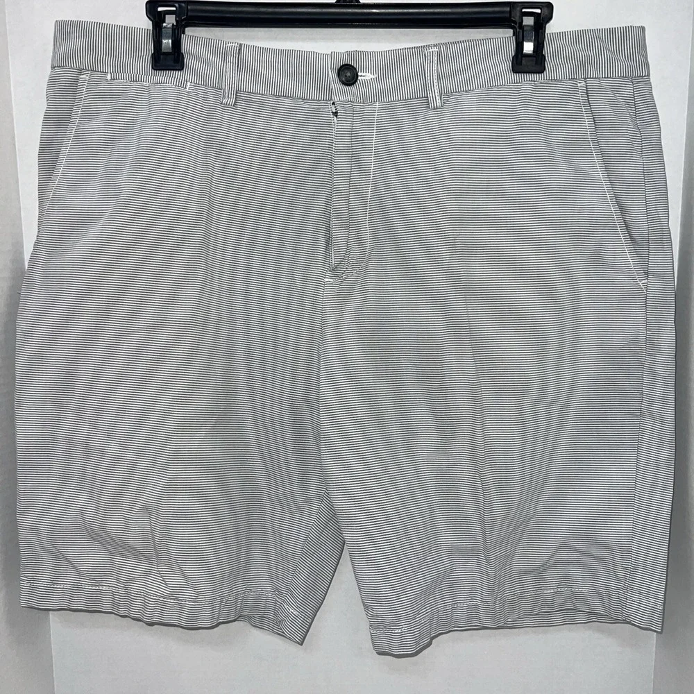 Old Navy Shorts Men's Size 40 Grey Striped Slim Fit